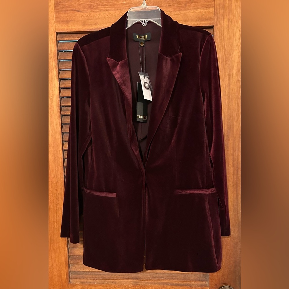 NWT TRUTH by REPUBLIC Bordeaux Color Velvet Valour Festive Holiday Blazer Size 8